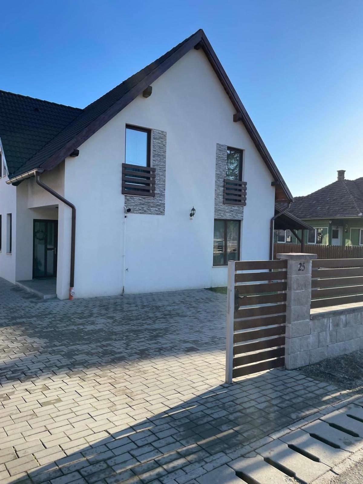 Fenyo Apartman House Ii. Odorheiu Secuiesc Zewnętrze zdjęcie
